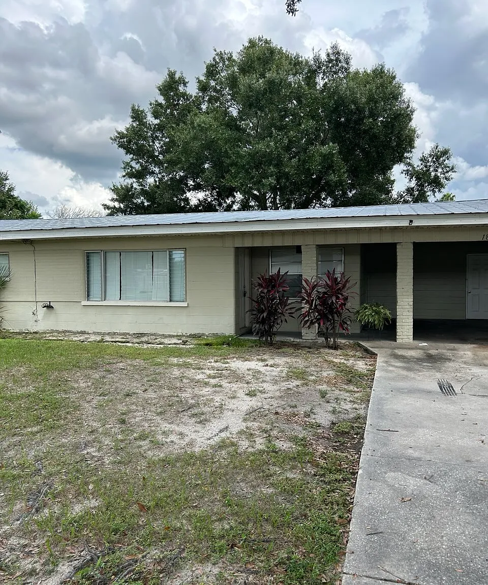 3 bed, $1,400 — Photo 1