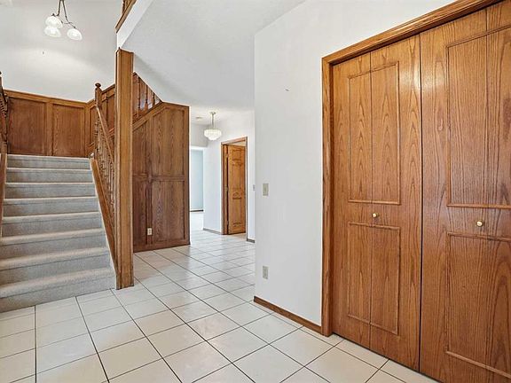 4th image of 163 W Sandringham Rd NW