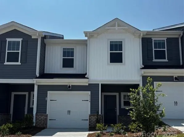 6114 Starview Ter, Charlotte, NC 28216
