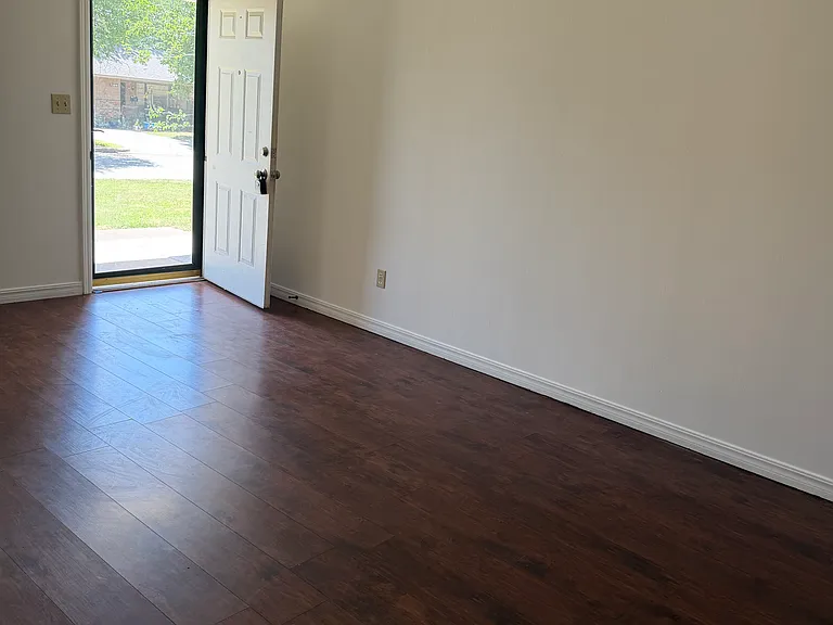 2215 Donna Dr #2 — Photo 16