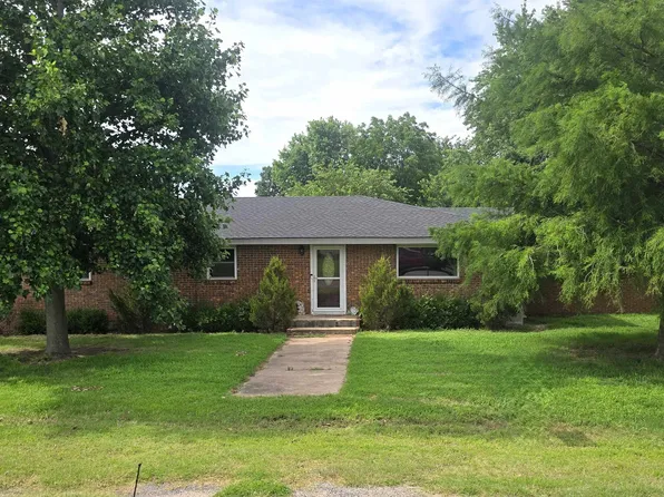 622 Chestnut St, Jet, OK 73749