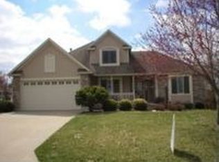 615 Town Center Dr, Raymore, MO 64083