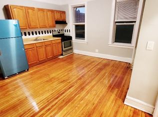 28-26 44th St #D5, Astoria, NY 11103