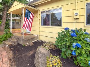 16744 SE Main St, Portland, OR 97233