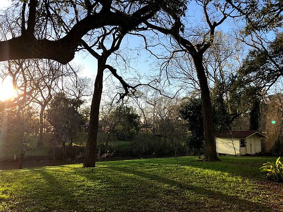 5th image of 309 Huckleberry Dr