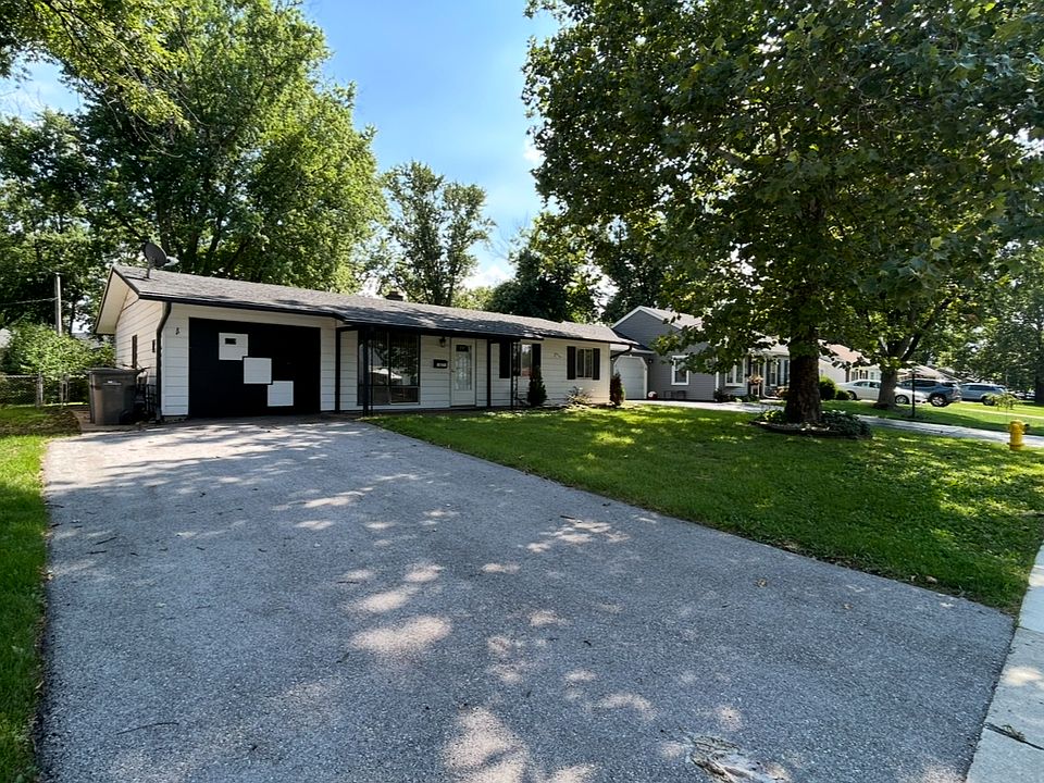 1st image of 10221 Huntington Ct