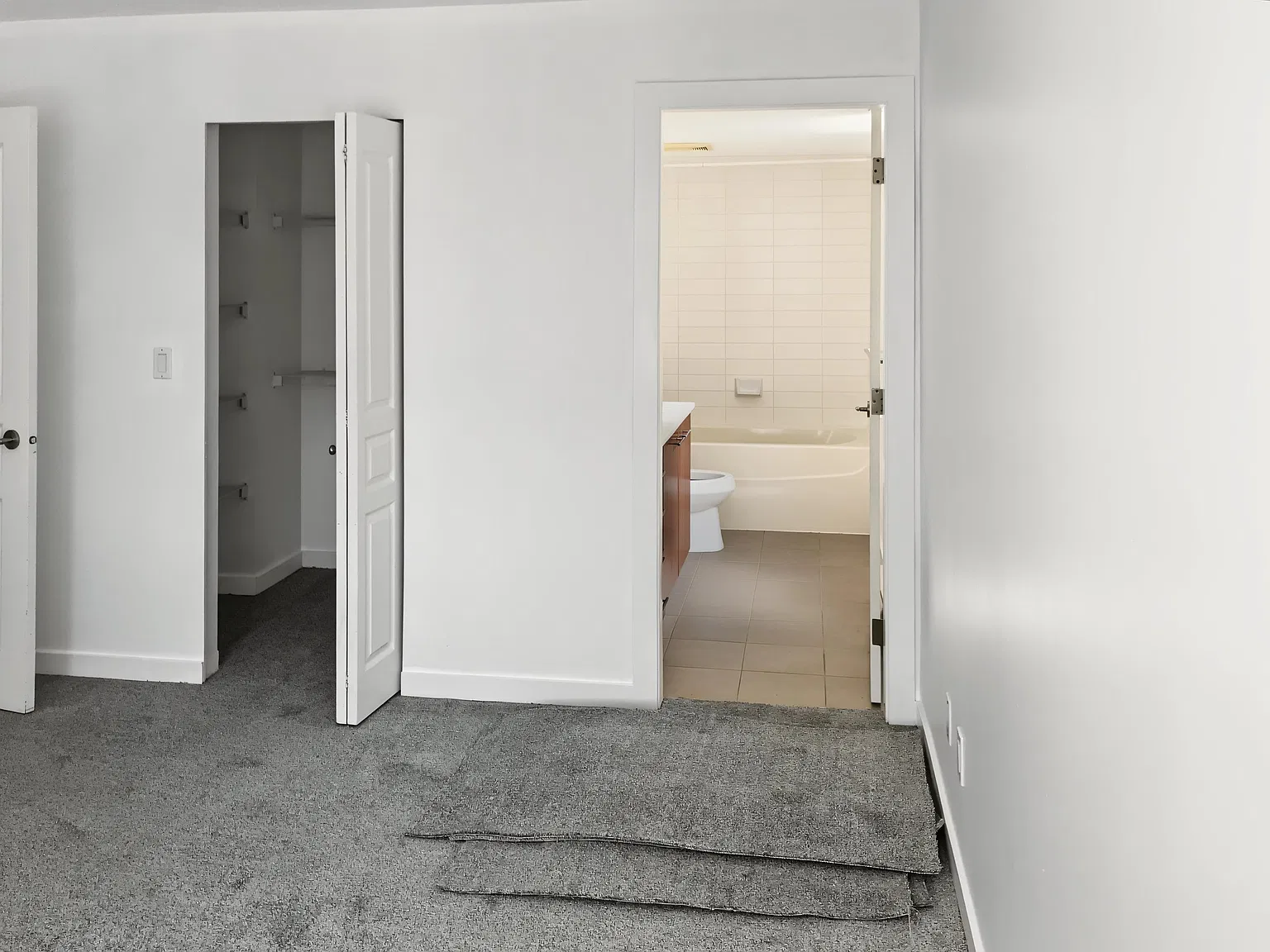 2 bed, 887 sqft, $2,800 — Photo 2
