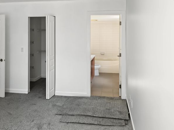 2 bedroom rental in Burnaby — photo 2