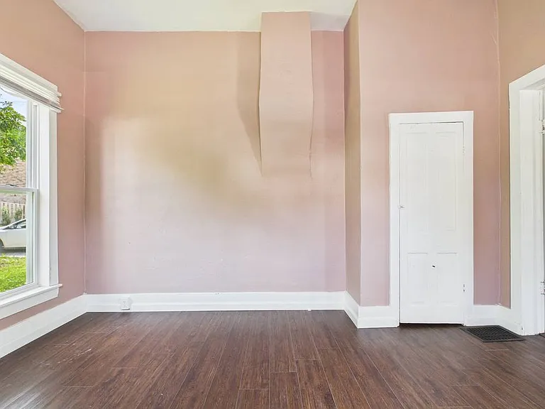 309 Broad St — Photo 14