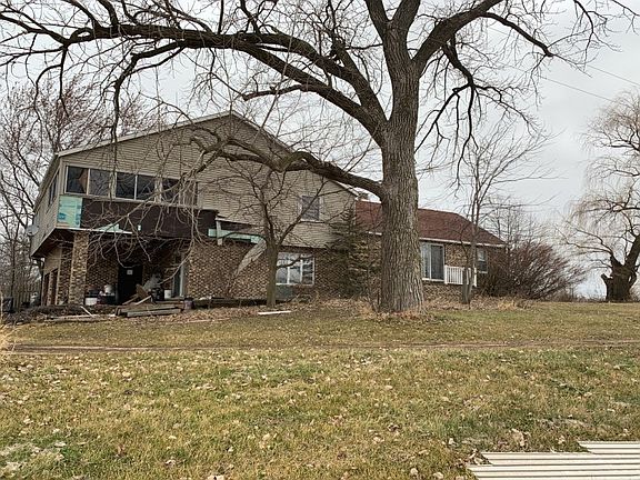 3rd image of 9955 E 1050th St