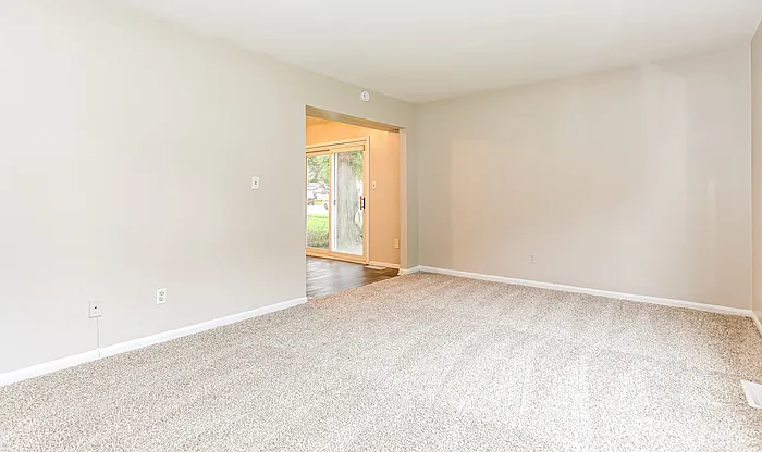 8 Lasonia Way — Photo 6