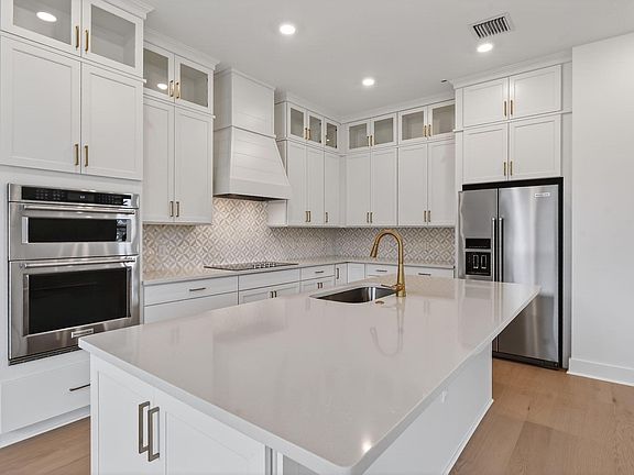 6th image of this home