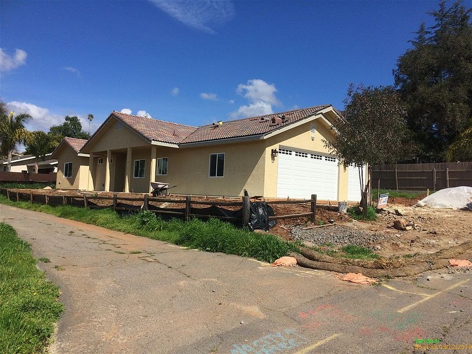 1st image of 134 La Lomita