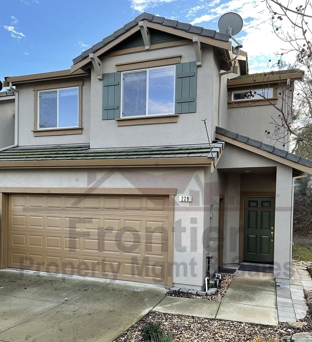 228 Bridle Point Cir photo 1