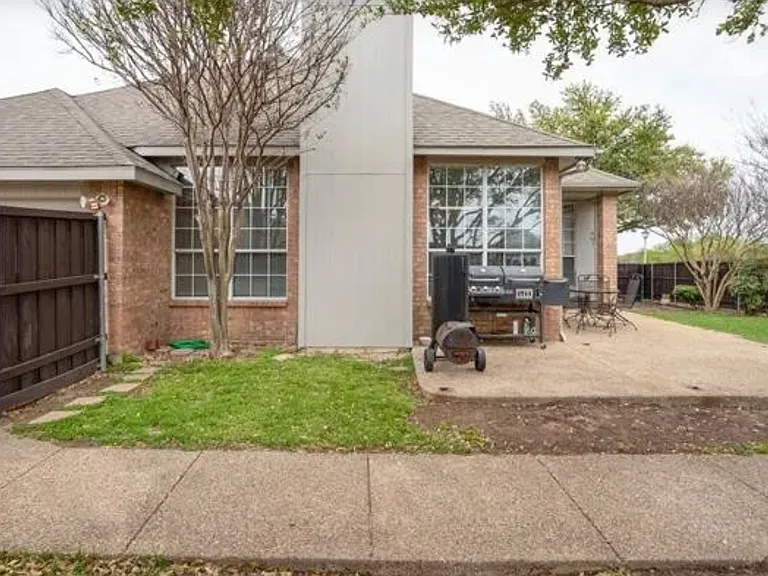 5837 Poole Dr — Photo 11