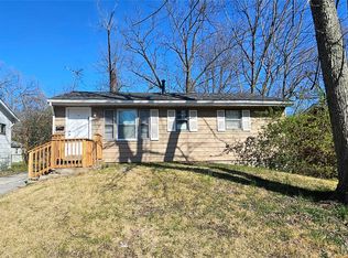 10342 Duke Dr, Saint Louis, MO