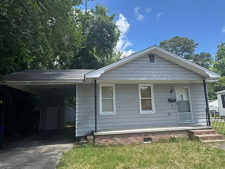 4008 Gary Dr — Photo 3