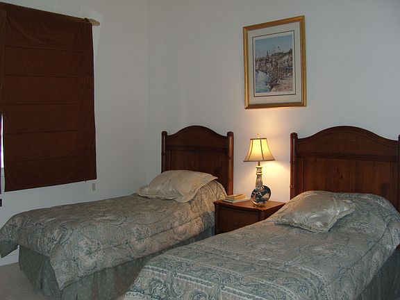 4th image of 29 Harbour Isle Dr W Unit 205