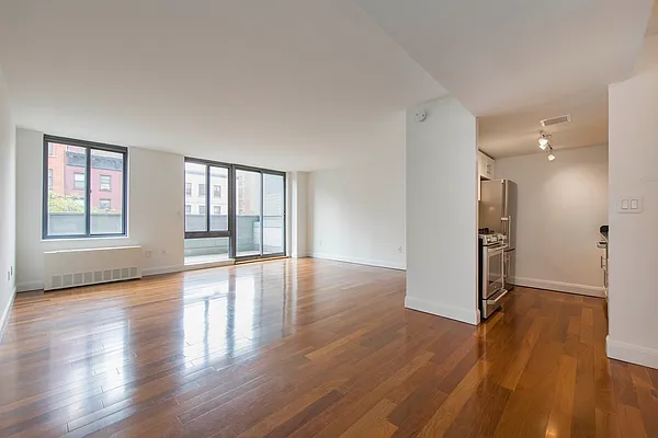 Rented by Mirador Real Estate | media 12