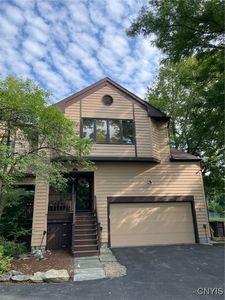 5 Nursery Ln, Syracuse, NY, 13210