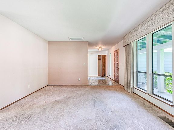 5th image of 251 Hermosa Court