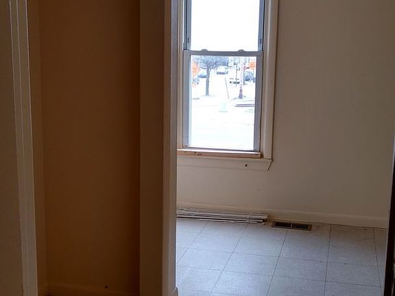 4th image of 71 W Broadway Ave #6