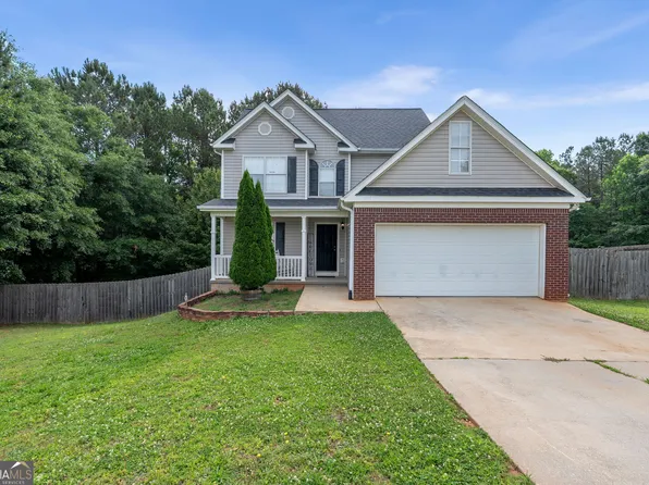 562 Brewer Dr, Locust Grove, GA 30248