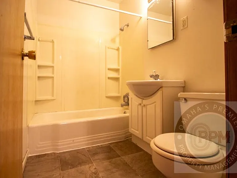 3526 S 82nd St — Photo 8