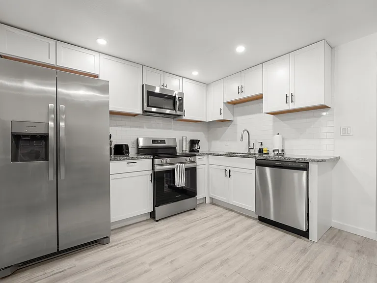 45 Anthony St #B — Photo 2