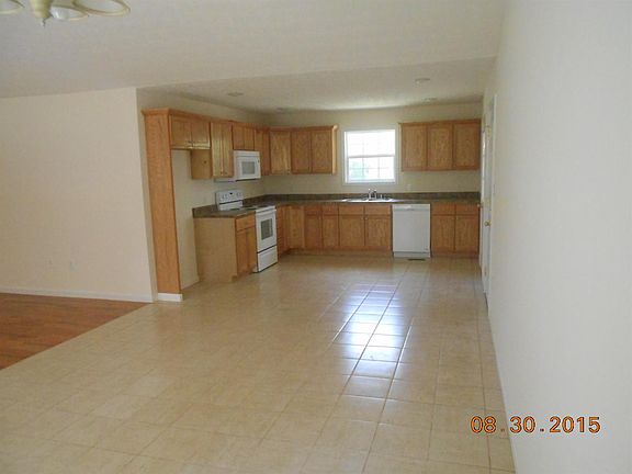 5th image of 429 Scarlet Oak Dr