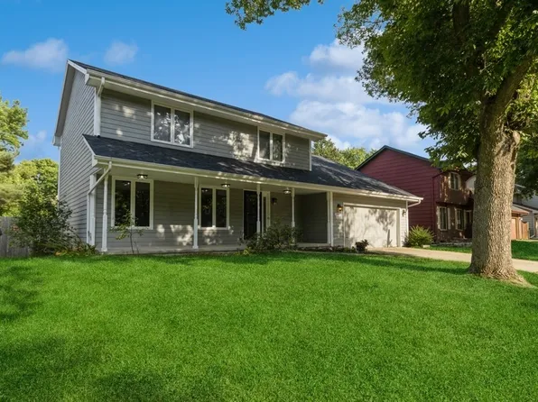 1597 NW 90th Ct, Clive, IA 50325