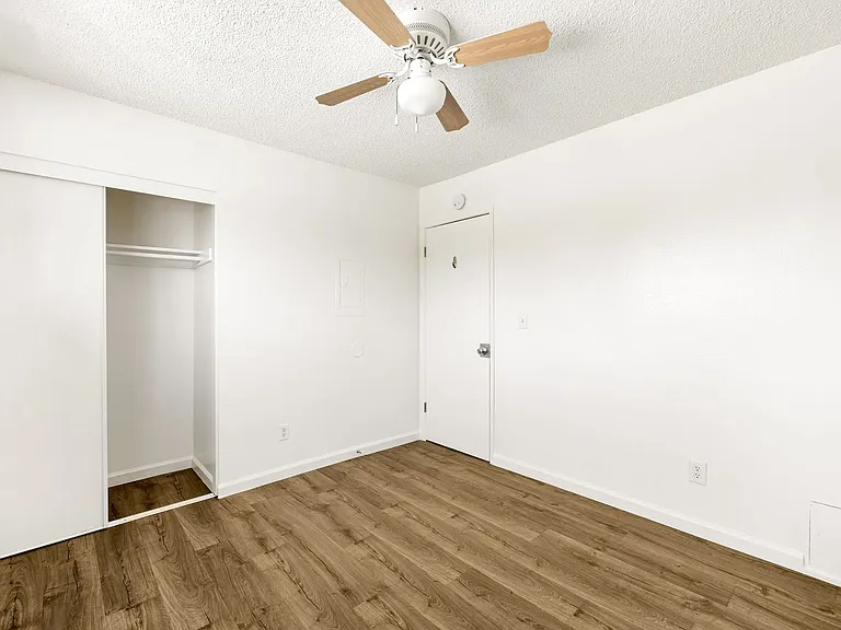 10600 Poplar St — Photo 9