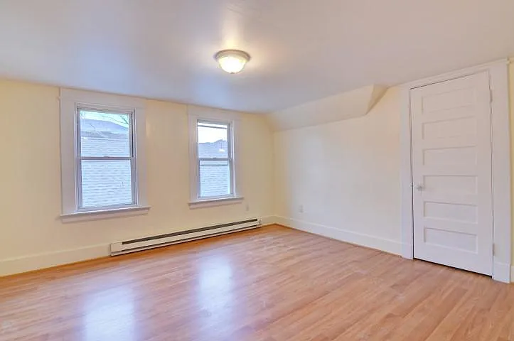 2 bed, 1400 sqft, $1,650 — Photo 2