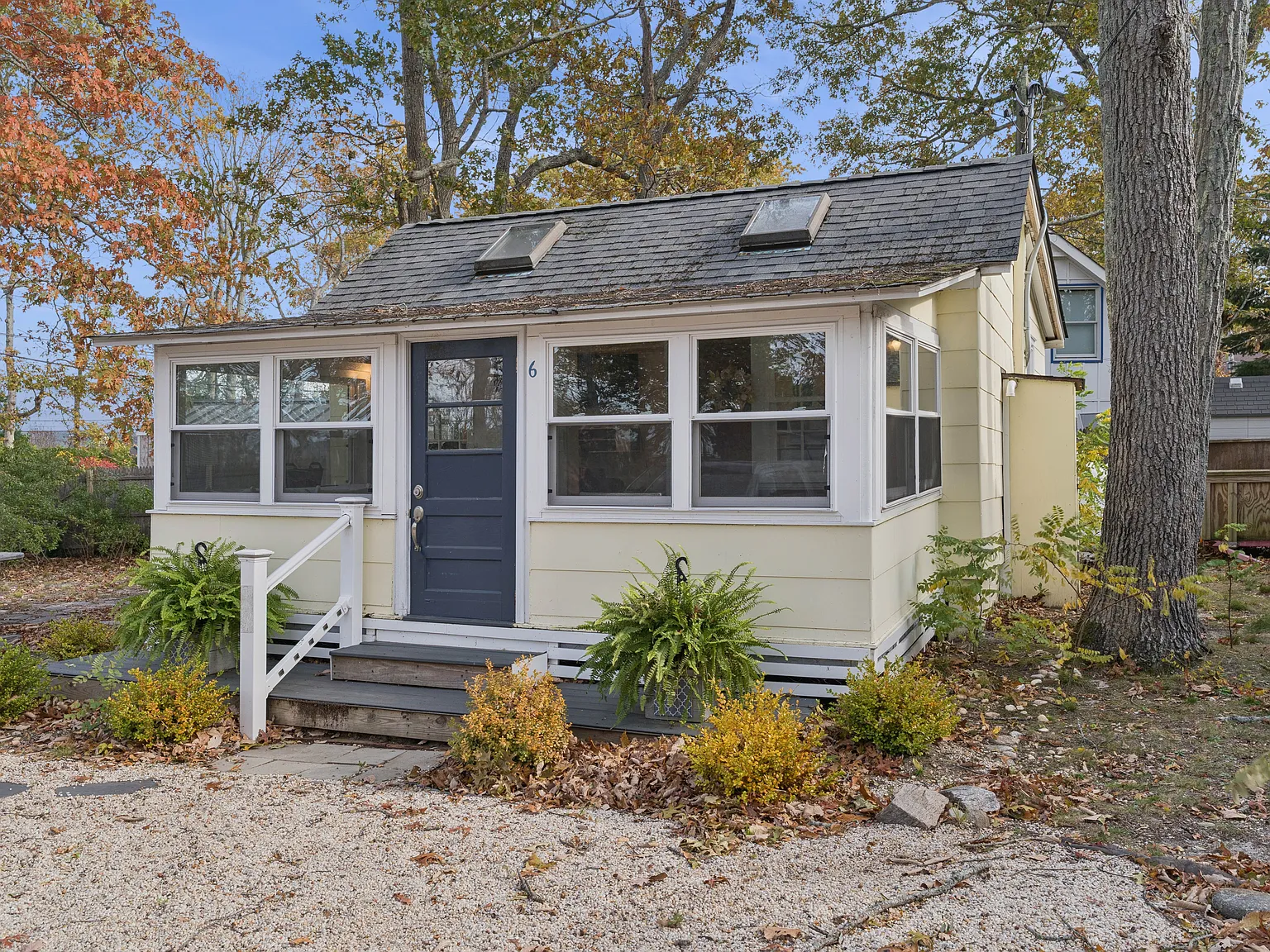Cozy Beach Cottage — Photo 3