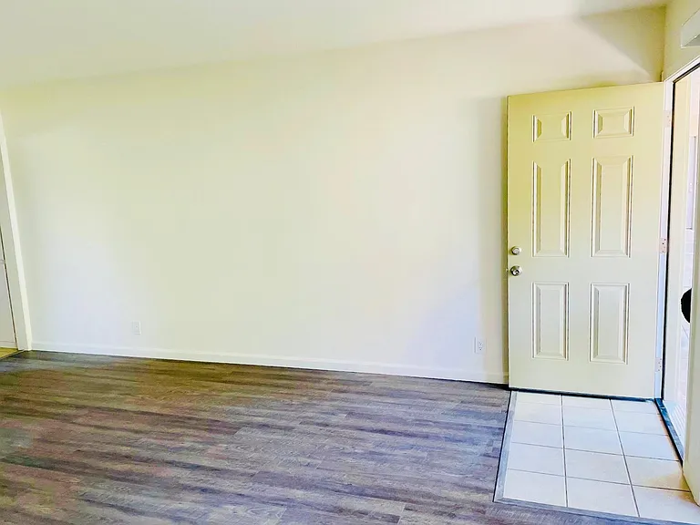 405 N Marengo Ave #11 — Photo 7