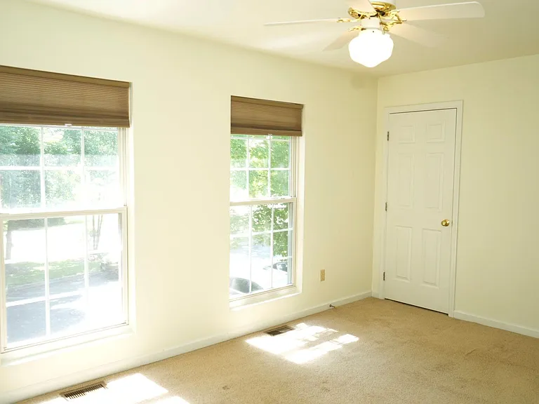 111 Darien Ter — Photo 19