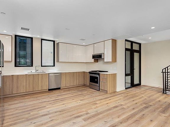 4th image of 505 N Santa Anita Ave #A