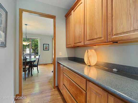 5th image of 1049 Hidden Creek Ct