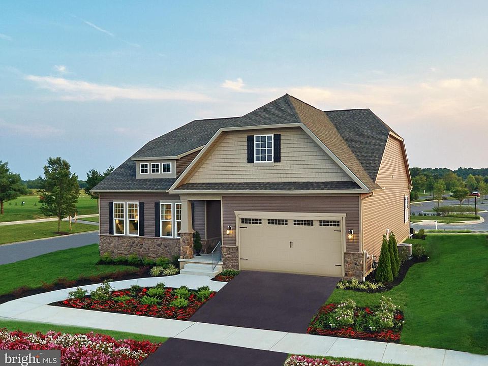 1st image of 38 Royal View Dr