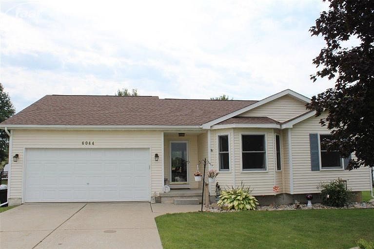 1st image of 6044 Hedgerow Cir