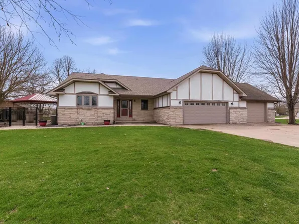 W9486 Zimmerman Drive, Beaver Dam, WI 53916