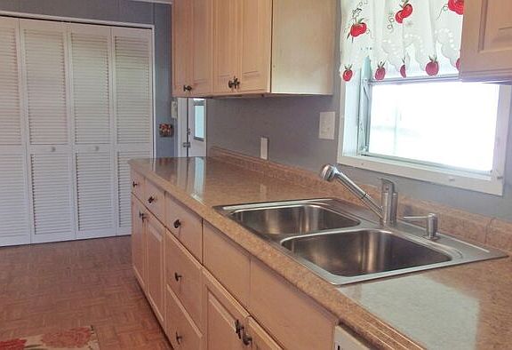 5th image of 7930 SE Eagle Ave #1