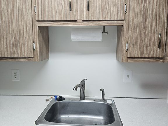 4th image of 18 Fountain Ln APT 14