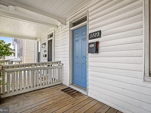 5th image of 3723 Falls Rd