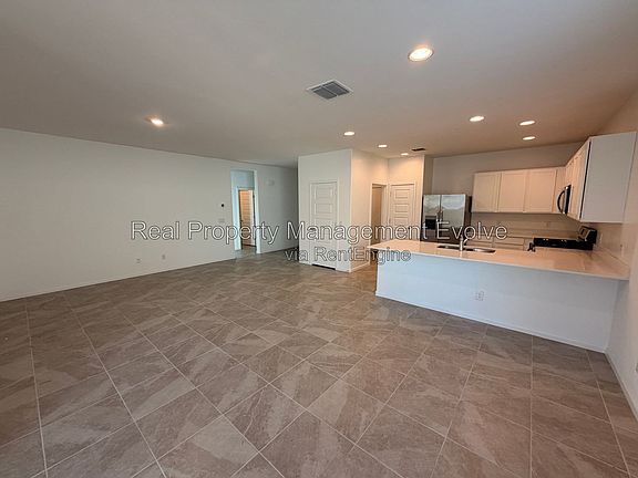 5th image of 14955 W Hackamore Dr