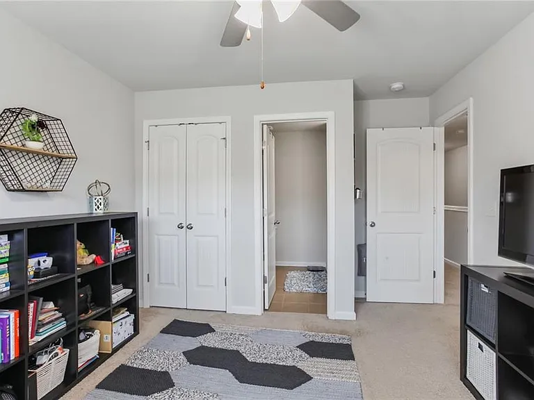 1319 Kingston Trl — Photo 15