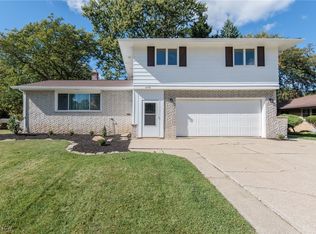 6258 Carlyle Dr, Seven Hills, OH 44131