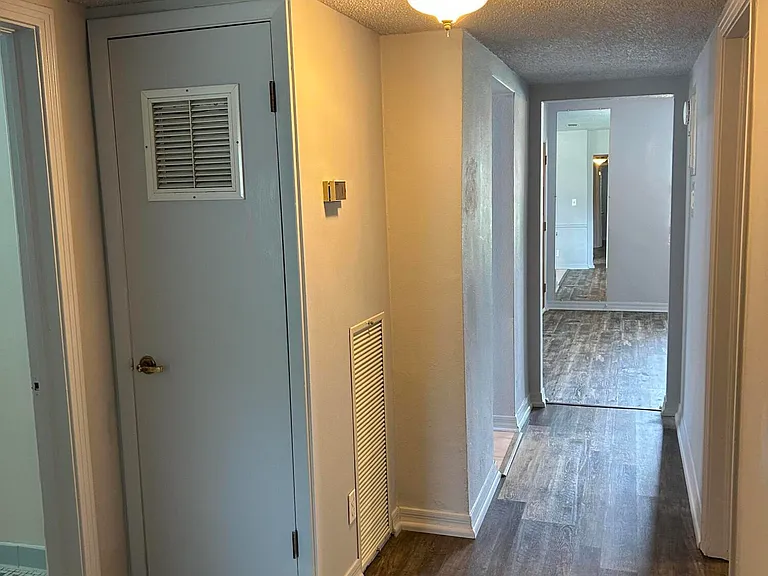 4323 Shirley Ave — Photo 8