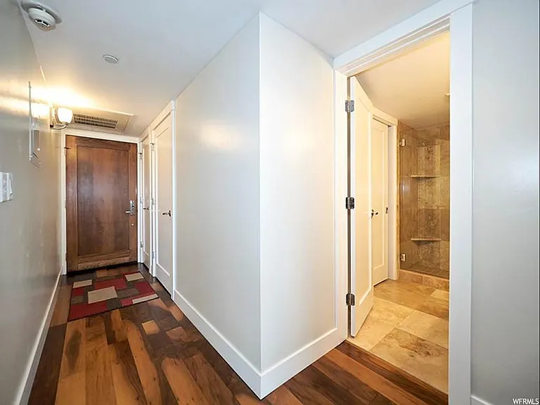 230 E Broadway St #804 — Photo 14