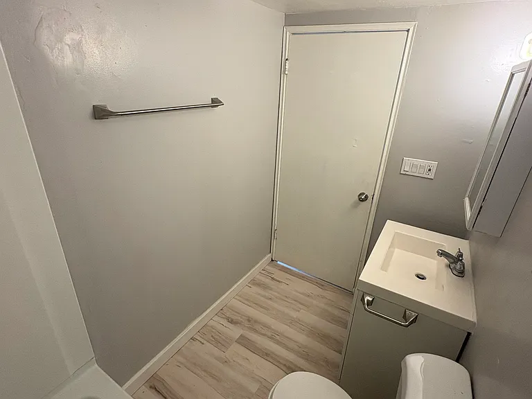 477 N Wall St #5 — Photo 3